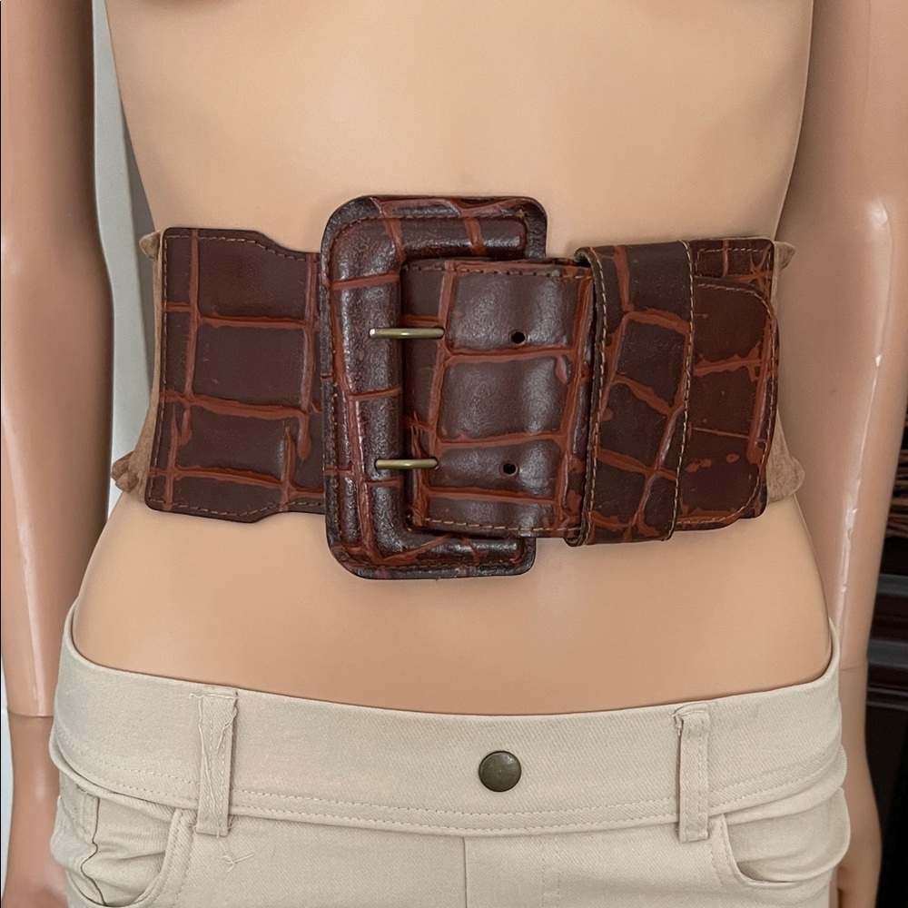 Vintage Express Brown Croc-Embossed Wide Leather Belt Made in Italy Size S